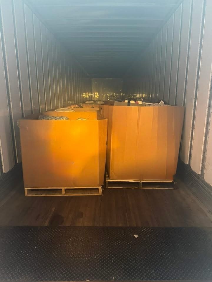 Bedding Pallet – Name Brand Bedding Wholesale Truckload & Bulk Deals - Image 8