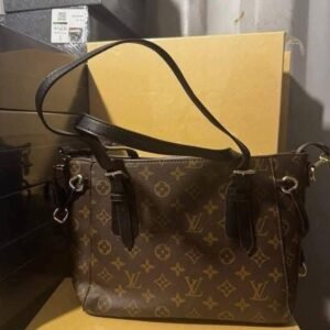 Branded Ladies Handbags Pallet – 200 Pieces Luxury Designer Bags Wholesale - Image 14