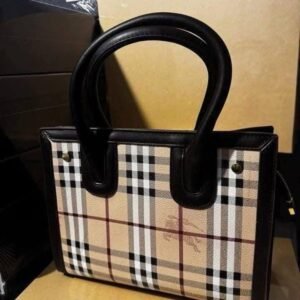 Branded Ladies Handbags Pallet – 200 Pieces Luxury Designer Bags Wholesale - Image 17