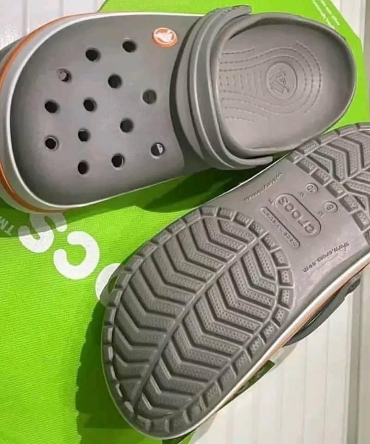 Crocs Pallet – 300 Pairs Bulk Footwear Wholesale Crocs Shoes - Image 22